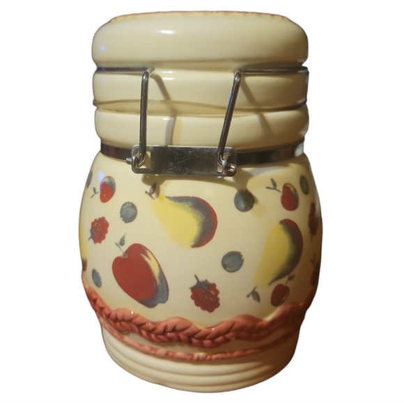 Vtg APPLE PEAR BERRIES CANISTER JAR APOTHECARY CONTAINER FRUIT RED IVORY HINGED - Picture 3 of 7